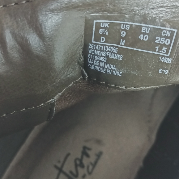 Clarks women's ankle booties size 9 olive brown color - Picture 6 of 6